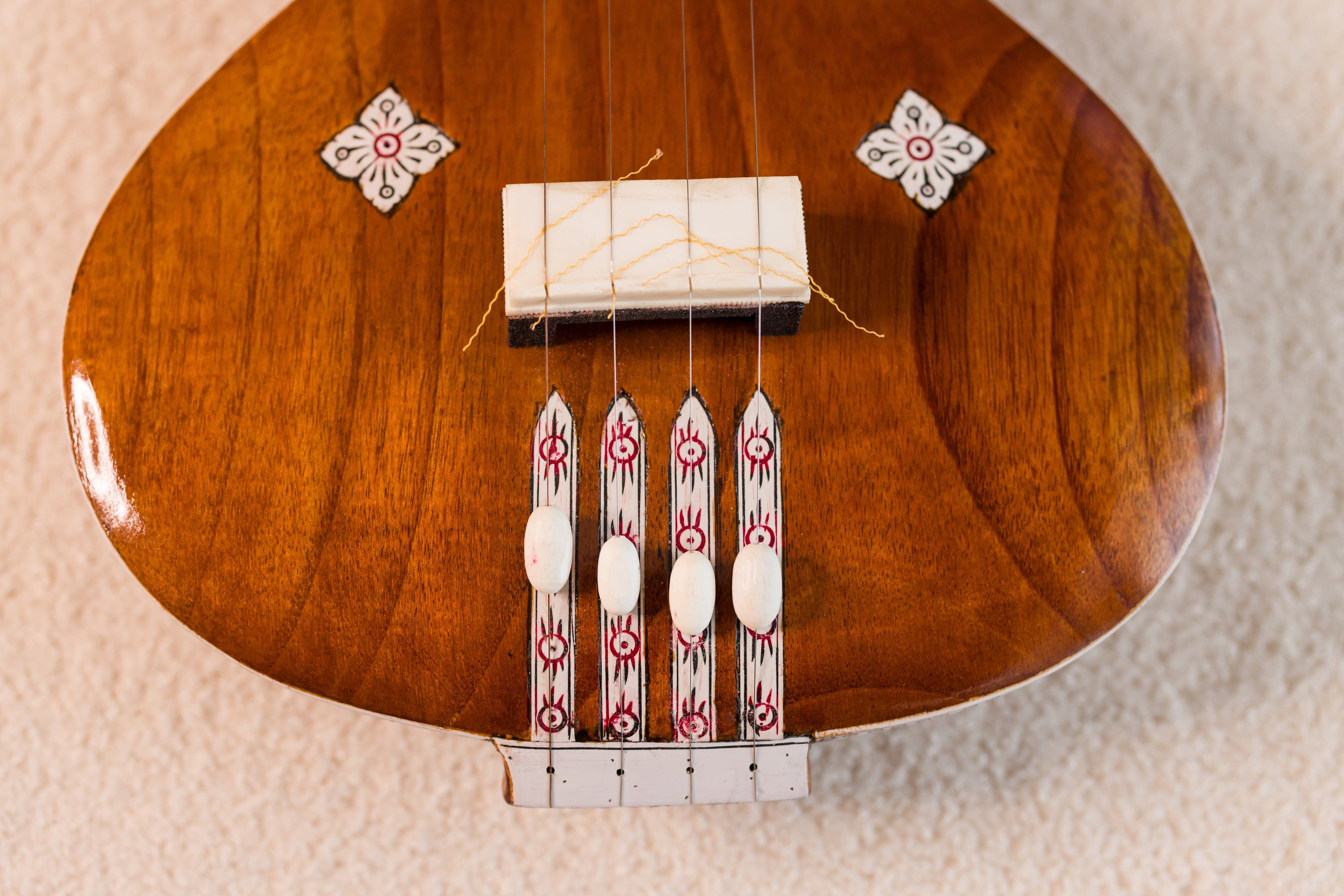 Maharaja Musicals Tanpuri, 4 Strings (No. 99)