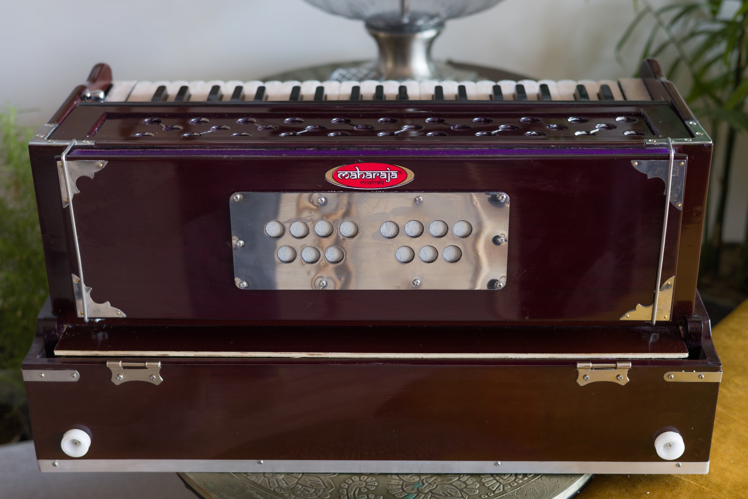 Maharaja Musicals Safri Harmonium, 9 Stops, Folding, Coupler