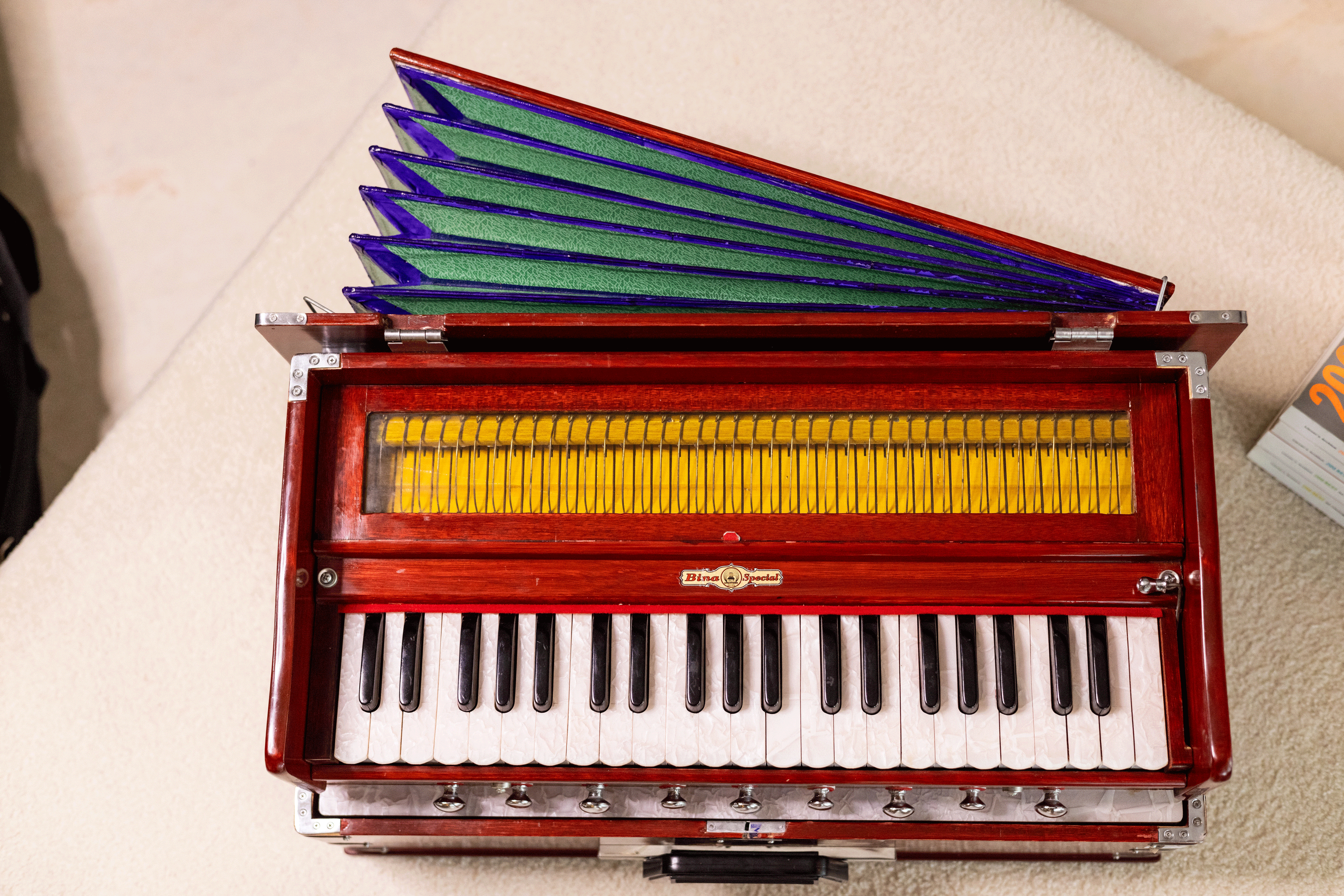 Bina No. 23B Deluxe Harmonium, 3.5 Octave, Folding, Coupler