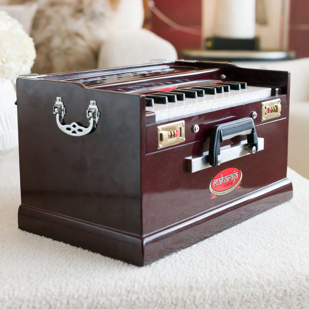 Maharaja Musicals Kirtan Harmonium, 2 1/4 Octave, Dark Mahogany