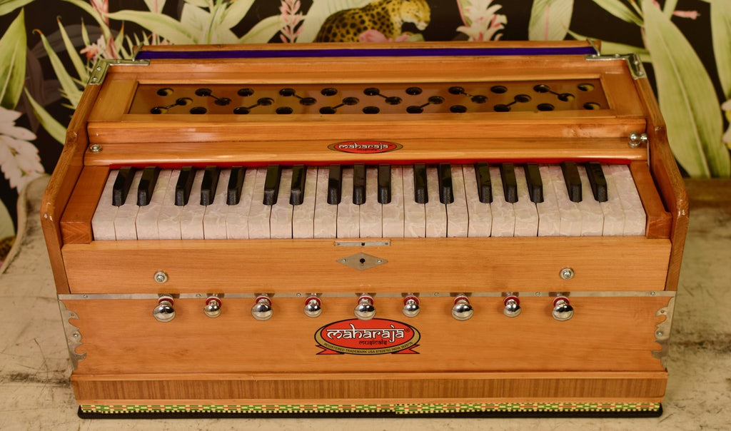 Maharaja Musicals Harmonium, 9 Stops, Coupler, Natural (No. 1127)