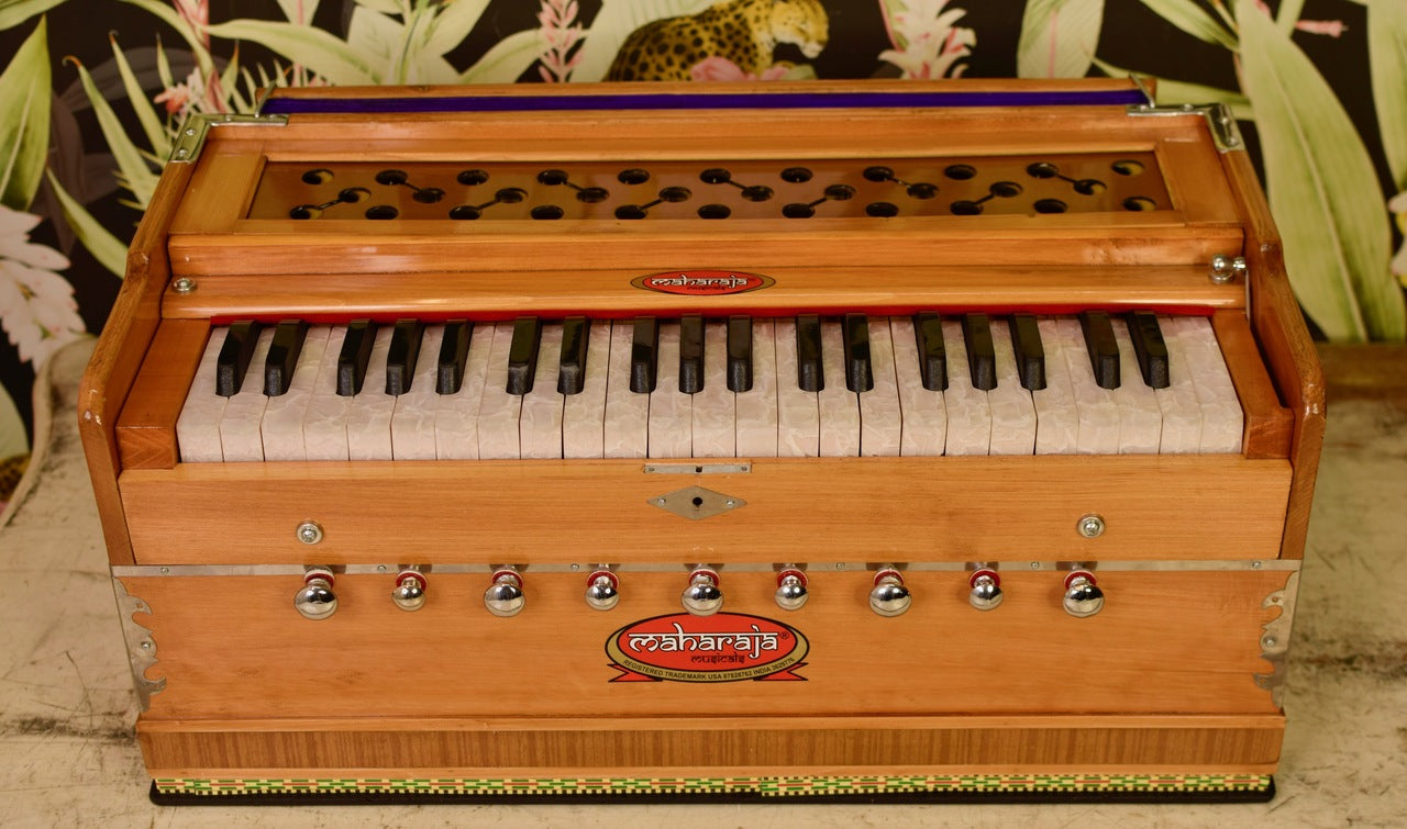 Maharaja Musicals Harmonium, 9 Stops, Coupler, Natural (No. 1127)