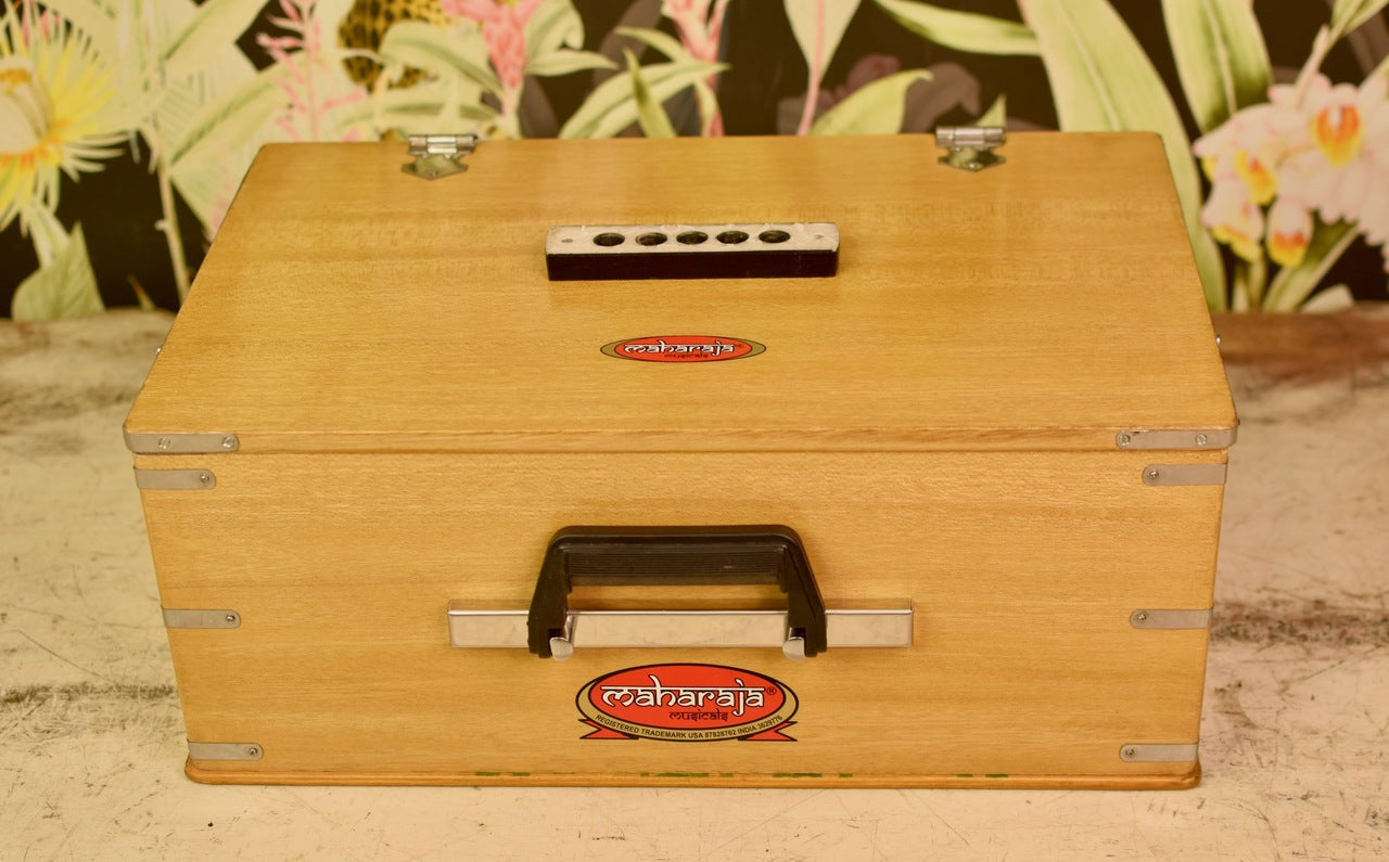 Maharaja Musicals Kirtan Harmonium, Natural, 32 Keys