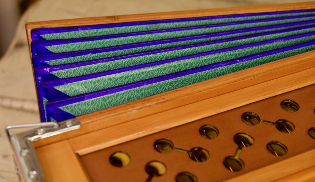 Maharaja Musicals Harmonium, 9 Stops, Coupler, Natural (No. 1127)