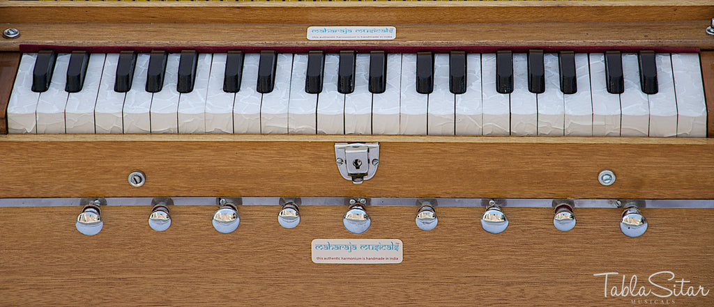 Maharaja Musicals Harmonium, 9 Stops, Coupler, Natural (No. 127)