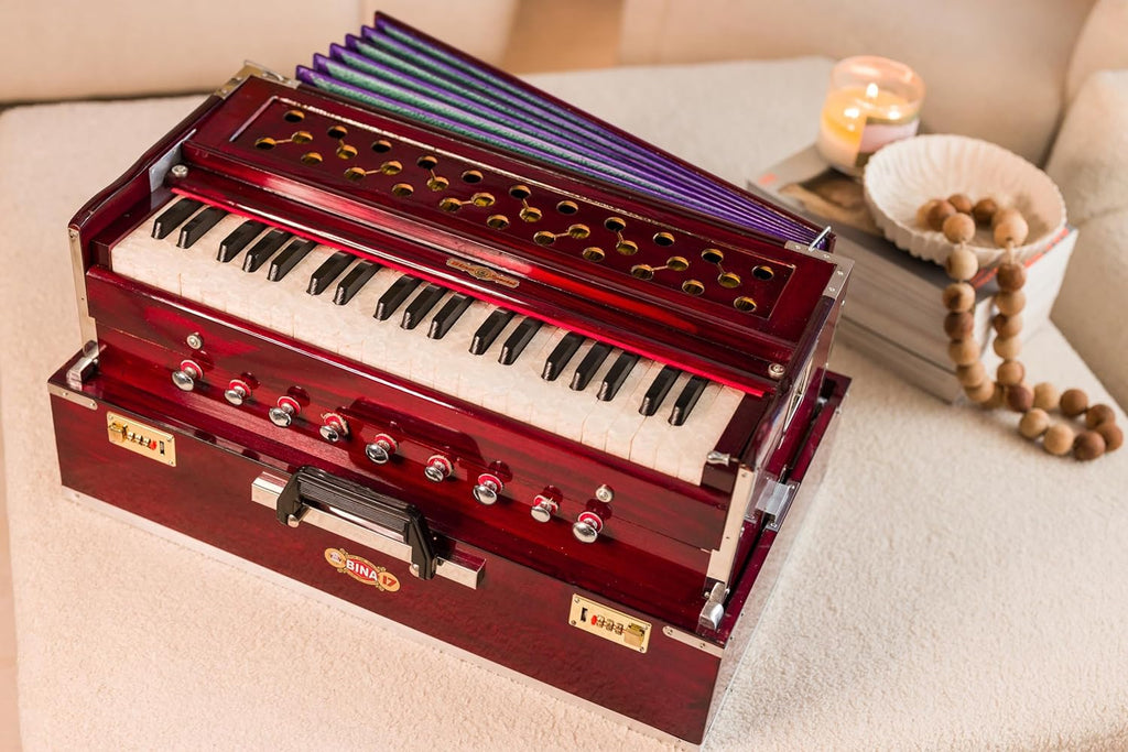 Bina No. 17 Deluxe Harmonium, 2 Reeds, 3.5 Octave, Coupler