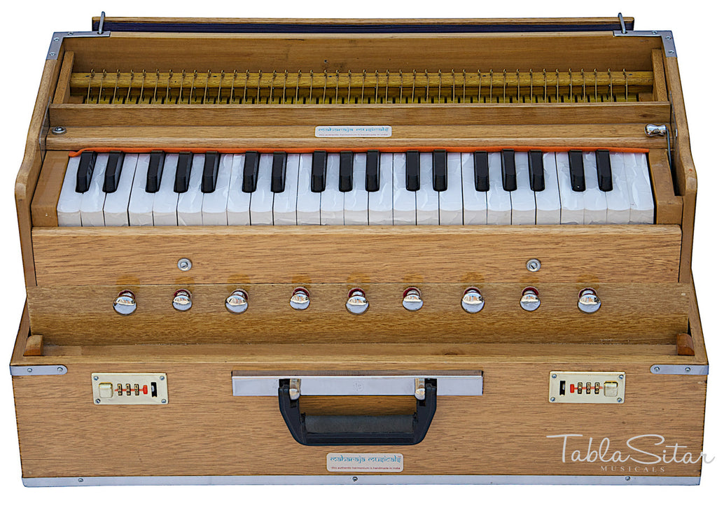 Maharaja Musicals Safri Harmonium, Folding, Coupler, Natural