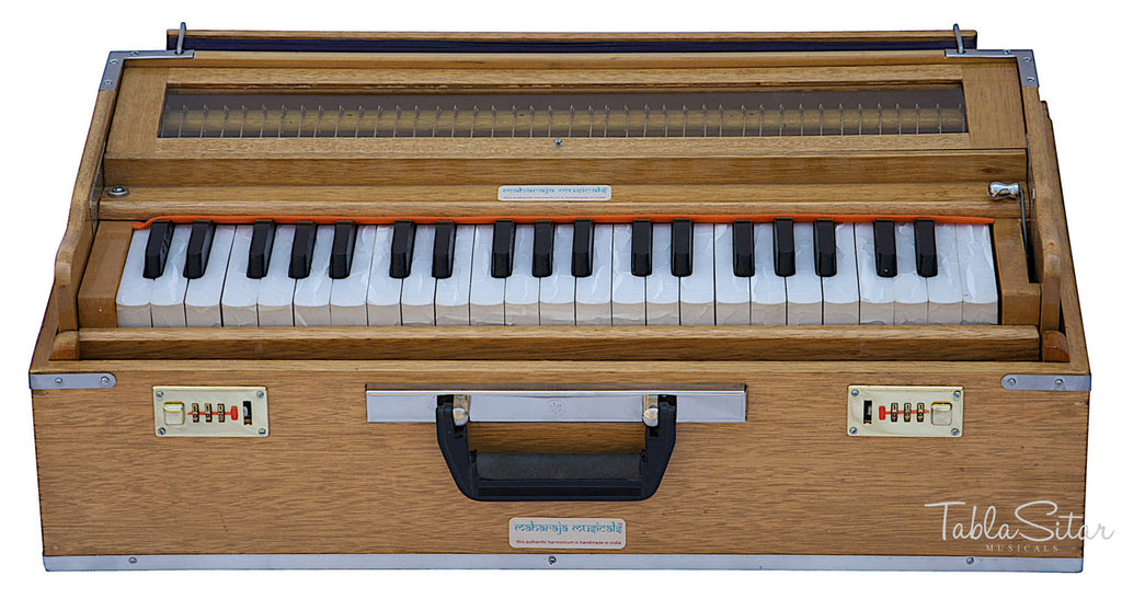 Maharaja Musicals Safri Harmonium, Folding, Coupler, Natural