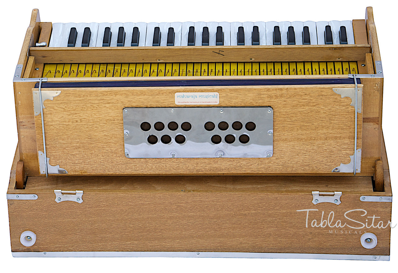 Maharaja Musicals Safri Harmonium, Folding, Coupler, Natural