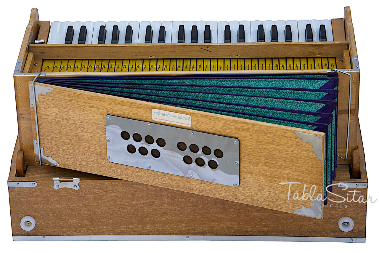 Maharaja Musicals Safri Harmonium, Folding, Coupler, Natural