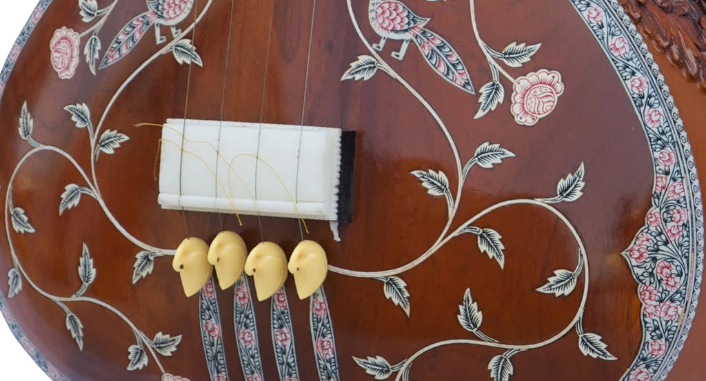Kanai Lal Tanpura, Female, 4 Strings (No. 314)